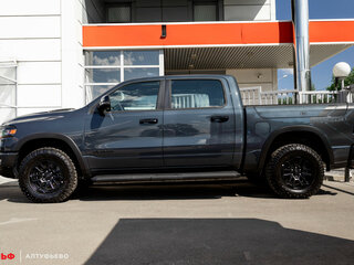 2025 Ram 1500 Crew Cab V Рестайлинг, синий, 9290000 рублей, вид 5