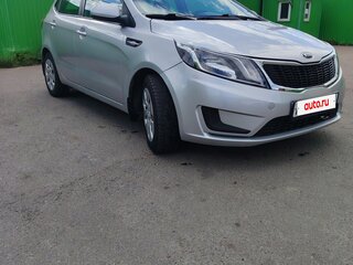 2014 Kia Rio III, серебристый, 620000 рублей, вид 5