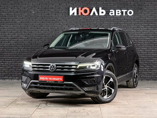 2018 Volkswagen Tiguan II, чёрный, 2605000 рублей, вид 1