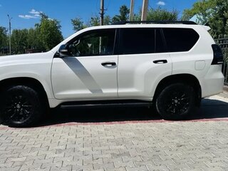 2021 Toyota Land Cruiser Prado 150 Series Рестайлинг 3, белый, 5950000 рублей, вид 5