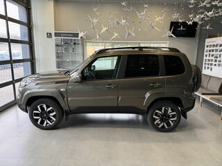 2026 Lada (ВАЗ) Niva Travel I Рестайлинг, коричневый, 1809000 рублей, вид 2
