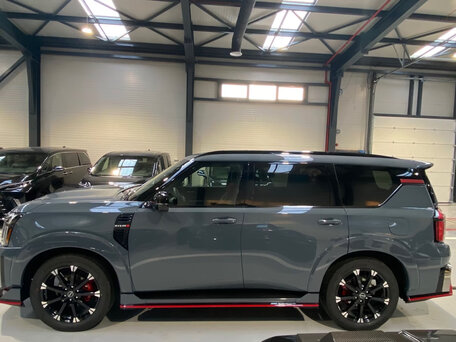 2026 Nissan Armada Nismo III, серый, 17000000 рублей, вид 4
