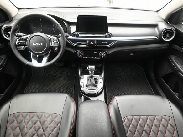 2021 Kia Cerato IV, серебристый - вид 8