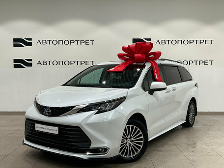 Toyota Sienna IV