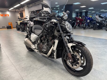 2011 Yamaha VMAX 1700, чёрный, 1450000 рублей, вид 5