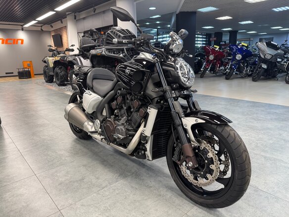 2011 Yamaha VMAX 1700, чёрный, 1450000 рублей - вид 4