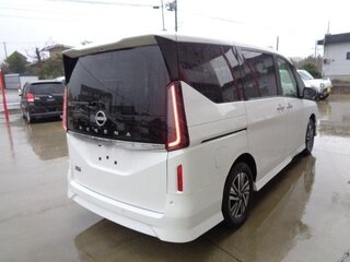 2023 Nissan Serena VI (C28), белый, 2500000 рублей, вид 5