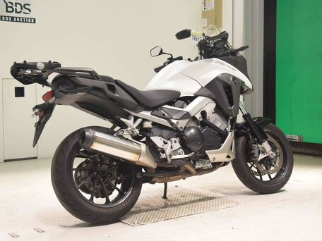 2015 Honda VFR 800X (Crossrunner), белый, 797000 рублей, вид 5