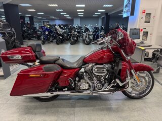 2016 Harley-Davidson CVO Street Glide, красный, 1611000 рублей, вид 1