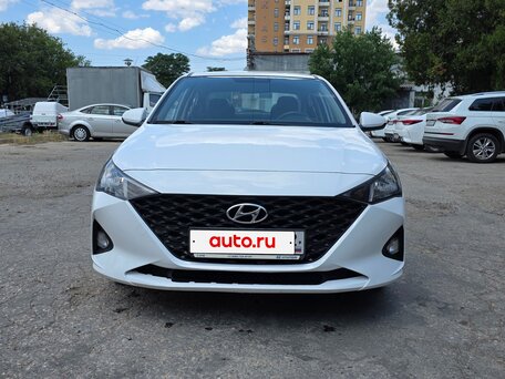 2021 Hyundai Solaris II Рестайлинг, белый, 1300000 рублей, вид 3