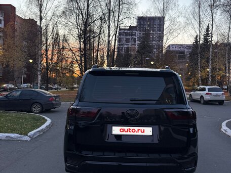2023 Toyota Land Cruiser 300 Series, чёрный, 10400000 рублей, вид 4