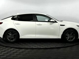 2019 Kia Optima IV Рестайлинг, белый, 1530000 рублей, вид 5
