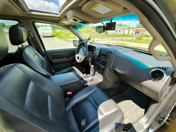2007 Ford Explorer IV, чёрный - вид 8
