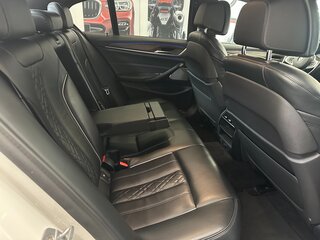 2019 BMW 5 серии 530d xDrive VII (G30/G31/G38), белый, 4140000 рублей, вид 4