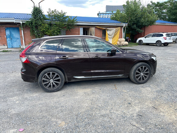 2021 Volvo XC60 II, коричневый, 2999999 рублей - вид 2