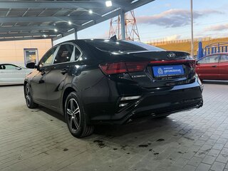 2020 Kia Cerato IV, чёрный, 2129000 рублей, вид 3