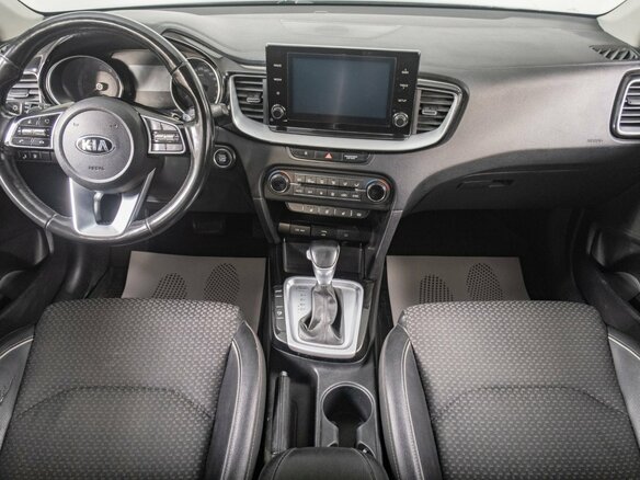 2020 Kia Ceed III, серый, 1369000 рублей - вид 9