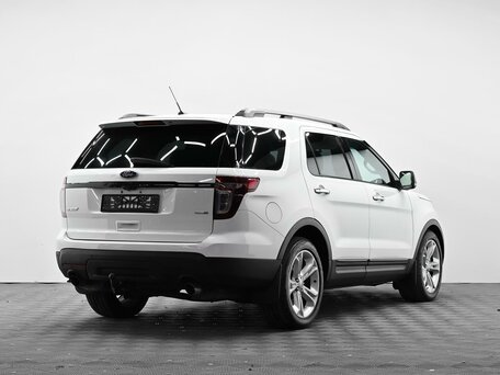 2014 Ford Explorer V, белый, 1295000 рублей, вид 4