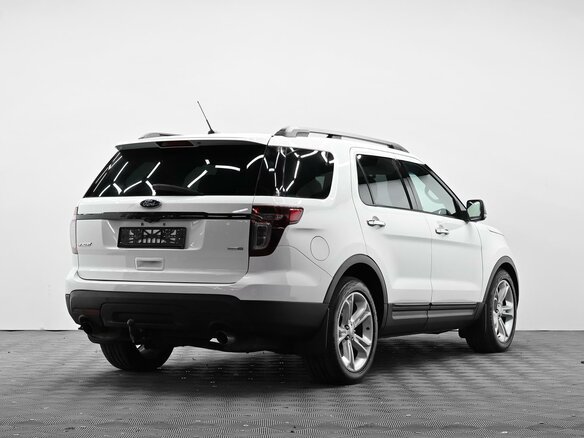 2014 Ford Explorer V, белый, 1295000 рублей - вид 3