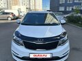2015 Kia Rio III Рестайлинг, белый, 835000 рублей