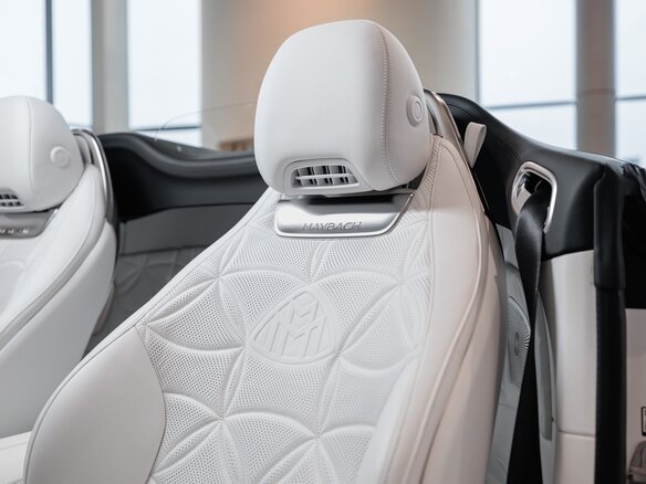 2025 Mercedes-Benz Maybach SL, белый, 33450000 рублей - вид 31