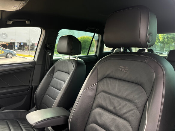 2021 Volkswagen Tiguan II Рестайлинг, белый, 3400000 рублей - вид 19