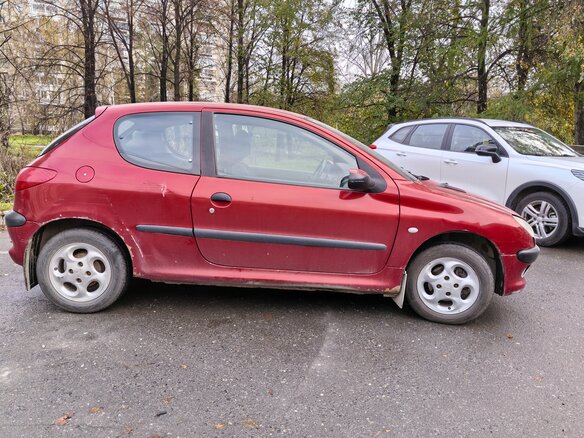 2001 Peugeot 206, красный - вид 3