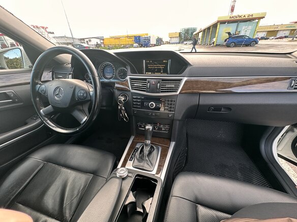 2011 Mercedes-Benz E-Класс 200 7G-Tronic IV (W212, S212, C207), белый, 1550000 рублей - вид 8