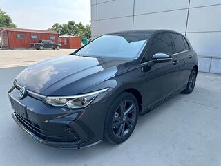 2023 Volkswagen Golf VIII, чёрный, 1535111 рублей, вид 5