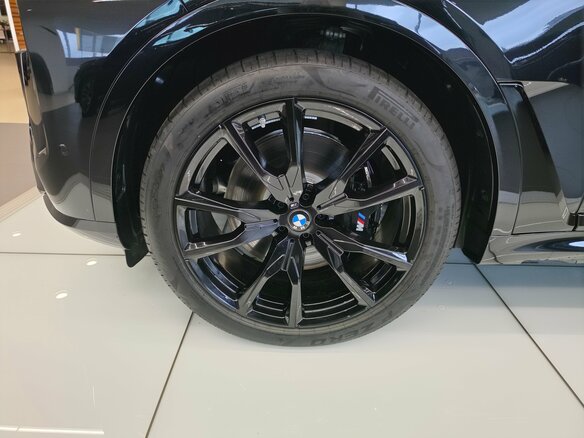 2026 BMW X7 40d I (G07) Рестайлинг, чёрный, 17440000 рублей - вид 10