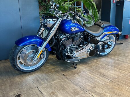 2025 Harley-Davidson Fat Boy, синий, 3690000 рублей, вид 4