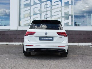 2019 Volkswagen Tiguan II, белый, 3279999 рублей, вид 4