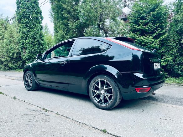 2008 Ford Focus II Рестайлинг, чёрный, 450000 рублей - вид 2