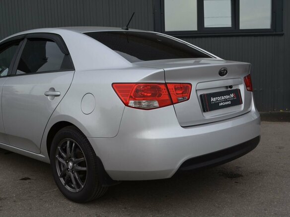 2009 Kia Cerato 5-speed II, серебристый, 849999 рублей - вид 5