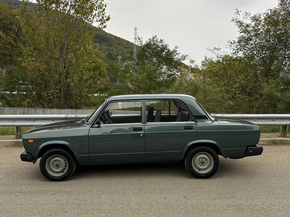 2010 Lada (ВАЗ) 2107, серый, 250000 рублей - вид 3