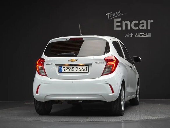 2022 Chevrolet Spark IV Рестайлинг, белый, 915000 рублей - вид 3