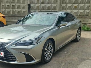 2025 Lexus ES 200 VII Рестайлинг 2, серебристый, 5500000 рублей, вид 3