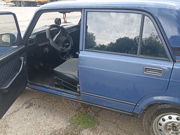 2006 Lada (ВАЗ) 2107, синий, 180000 рублей - вид 13
