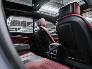 2026 Porsche Cayenne III Рестайлинг, серый, 18590000 рублей, вид 2