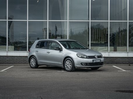 Volkswagen Golf VI