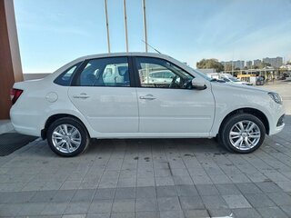 2026 Lada (ВАЗ) Granta I Рестайлинг, белый, 1094000 рублей, вид 4