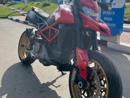 2020 Ducati Hypermotard, красный, 1250000 рублей, вид 1