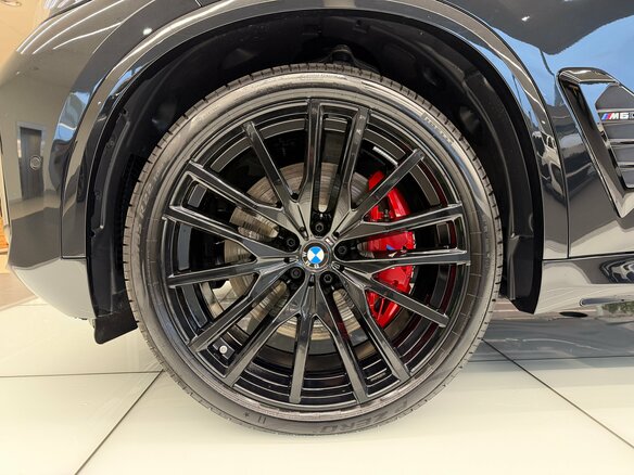 2026 BMW X5 M60i IV (G05/G18) Рестайлинг, чёрный, 19990000 рублей - вид 9