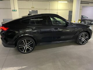 2022 BMW X6 30d III (G06), чёрный, 8880000 рублей, вид 2