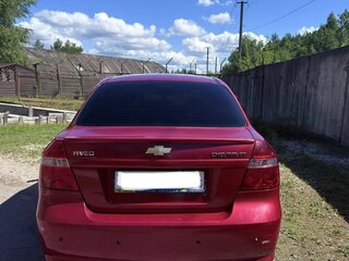 2010 Chevrolet Aveo I Рестайлинг, красный, 400000 рублей, вид 4