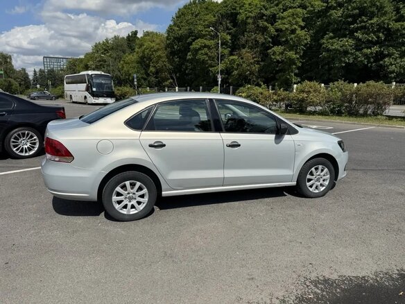 2013 Volkswagen Polo V, серебристый, 850000 рублей - вид 6