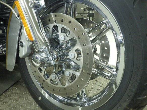2011 Harley-Davidson Electra Glide, серебристый, 1440000 рублей - вид 16