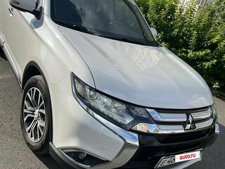 2015 Mitsubishi Outlander III Рестайлинг 2, белый, 1830000 рублей, вид 5