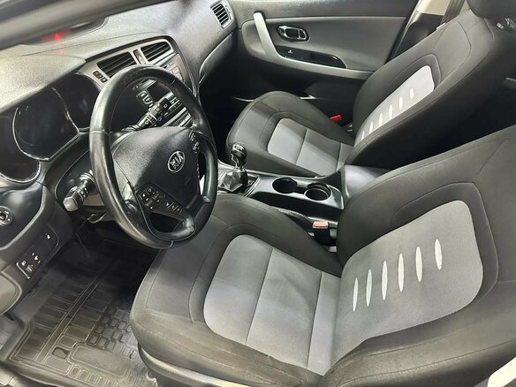 2013 Kia Ceed II, чёрный, 864000 рублей - вид 8