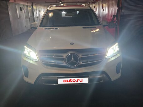 2017 Mercedes-Benz GLS 400 I (X166), белый, 3600000 рублей, вид 2